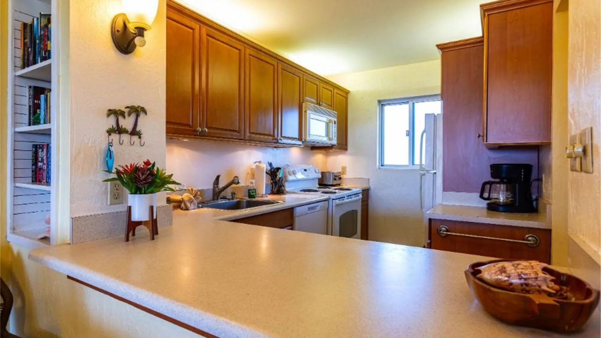 Menehune Shores #423 Condo 키헤이 미국